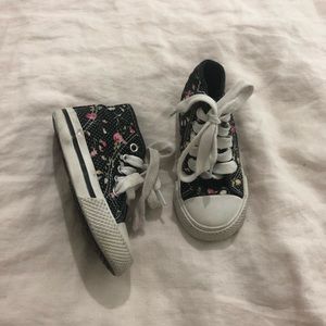 EUC converse style high tops w/ floral & polka dot